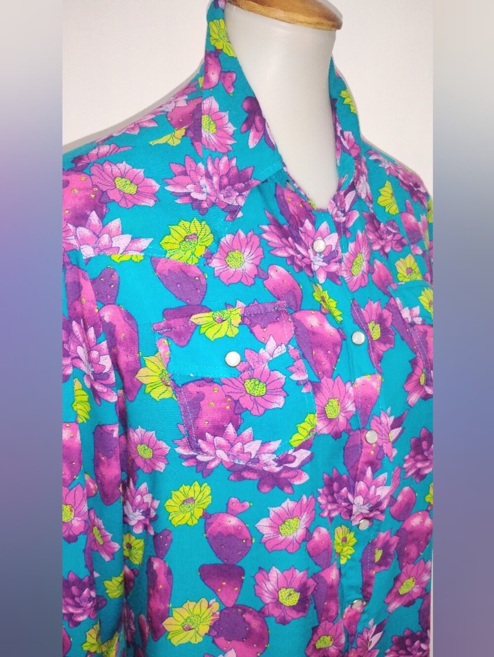 VIBRANT CACTUS FRUIT COWGIRL BLOUSE - Picture 6 of 10